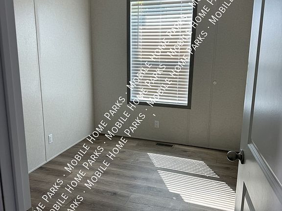 4th image of 1460 Nutmeg St #R