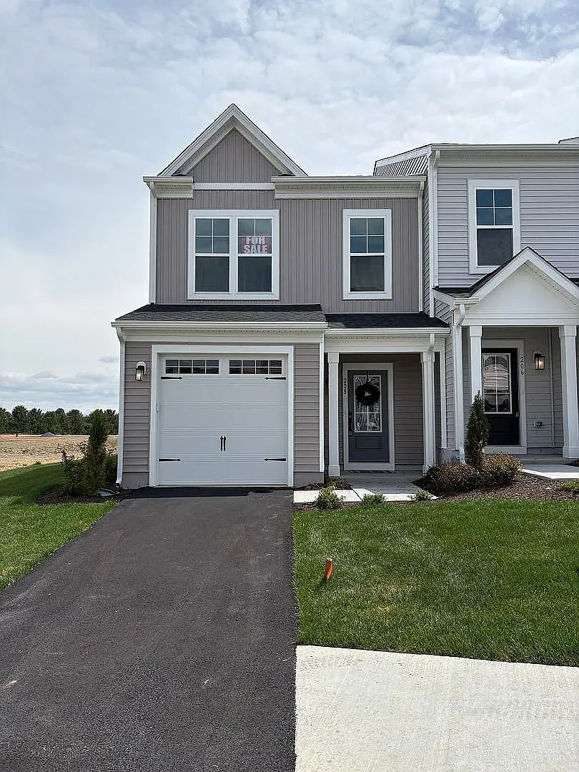 Scarlet Maple Ln, Bridgewater — Photo 2