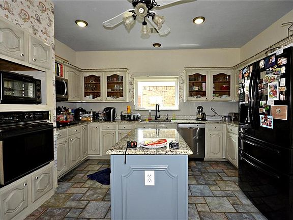 4th image of 1712 Falmouth Dr