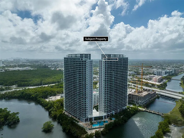 16385 Biscayne Blvd #4 — Photo 7
