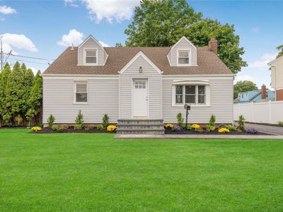 420 Maple Avenue, Uniondale, NY, 11553