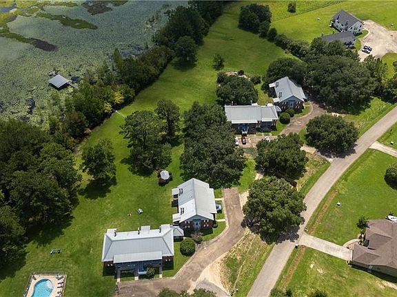 3rd image of 27207 Snead Dr