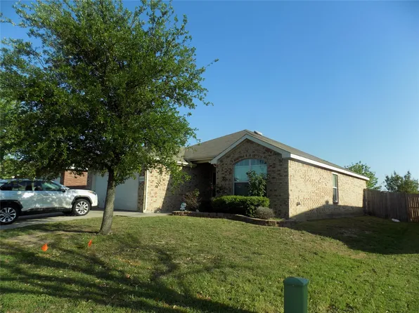 6400 Stone Lake Dr, Fort Worth, TX 76179