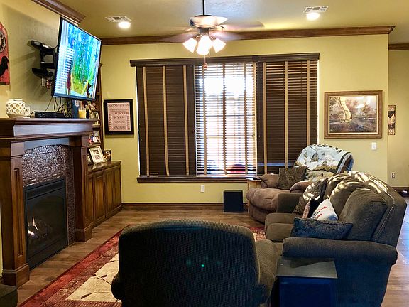 2nd image of 1211 Bluestem Dr