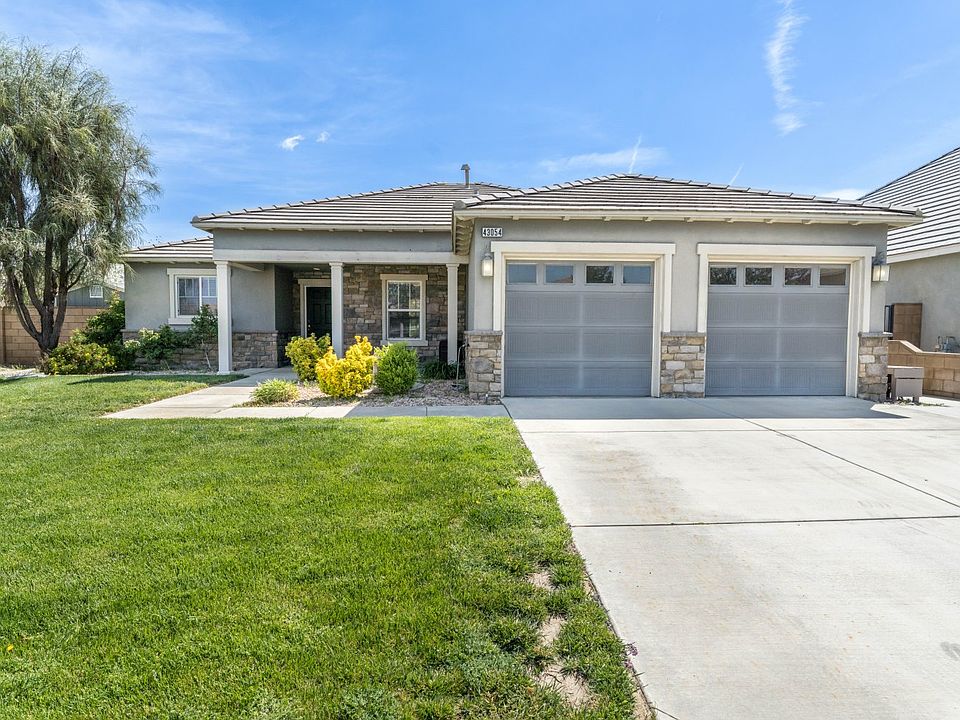 1st image of 43054 Artesia Ct