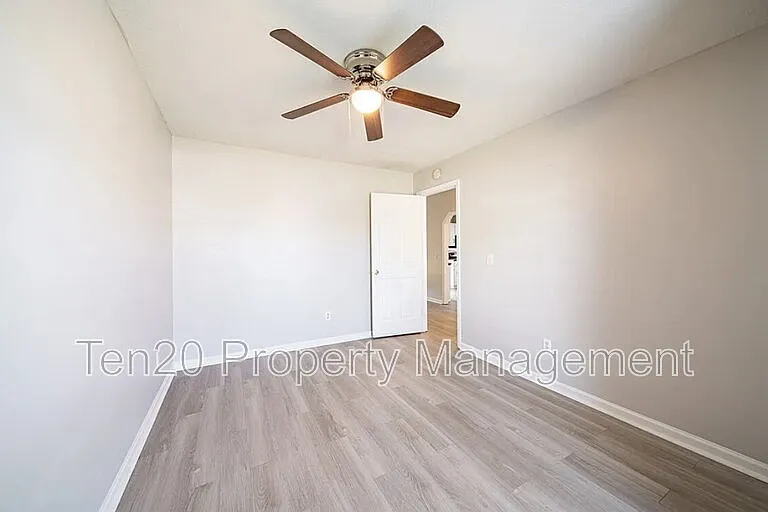 3007 Longmont Ln — Photo 19