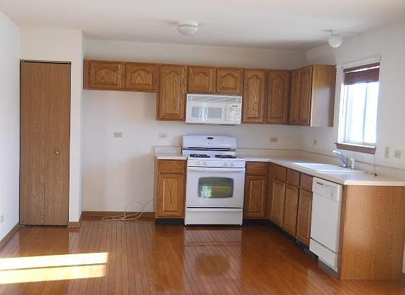 5th image of 1305 Burke Ln
