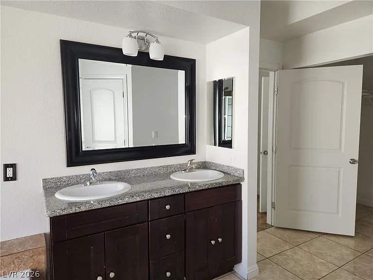 6556 Bradford Ln — Photo 31