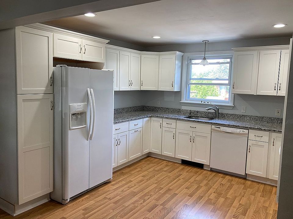 566 Kathleen Ave, Somerset, MA 02725 | Zillow