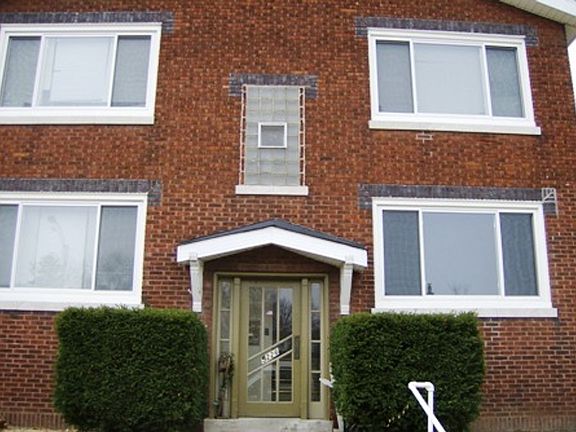 2nd image of 5226 Loughborough Ave APT 1W