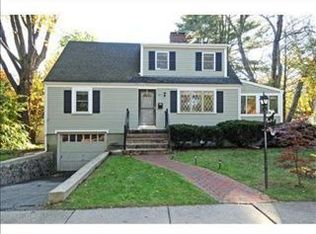 22 Heatherland Rd, Newton, MA 02461