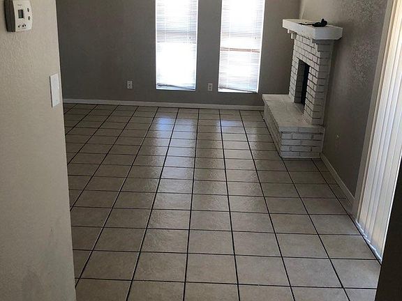 4th image of 2961 Country Manor Ln APT 125