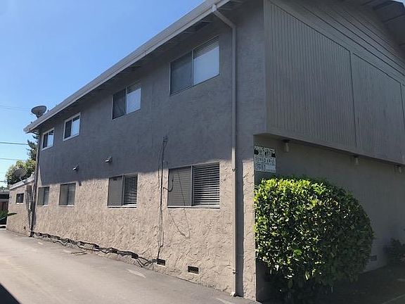 5th image of 3748 Underwood Dr