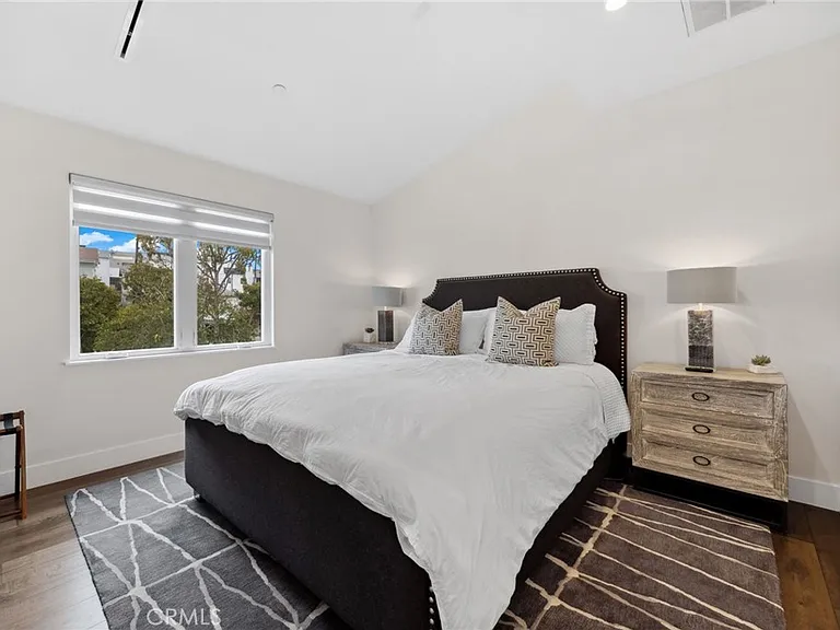 2801 Bayside Dr — Photo 23