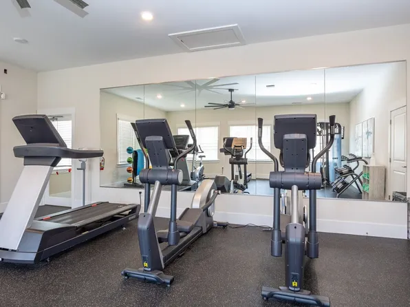 130 Grove Cir APT 201, Lillington, NC 27546