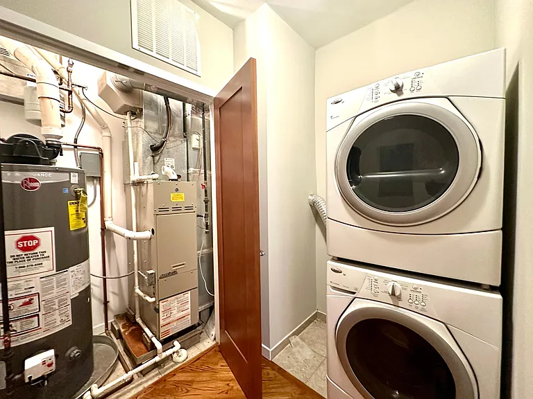 1635 W Cortland St #301 — Photo 21