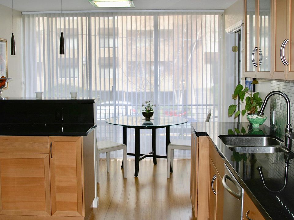 1st image of 425 Grant Ave