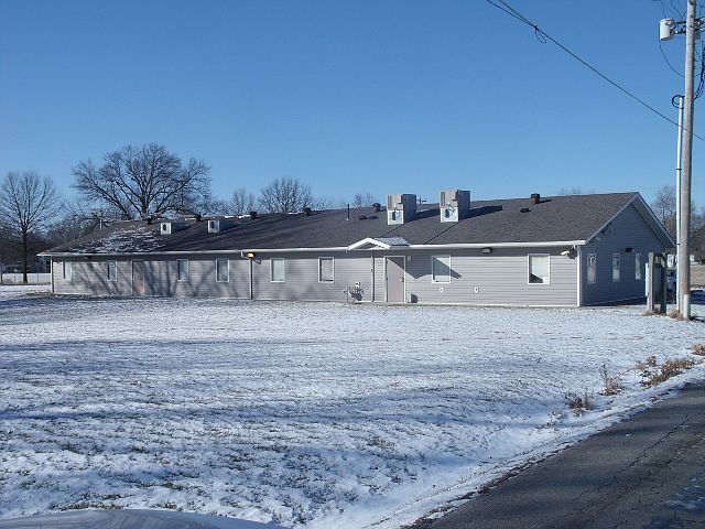 2nd image of 301 Burnham St