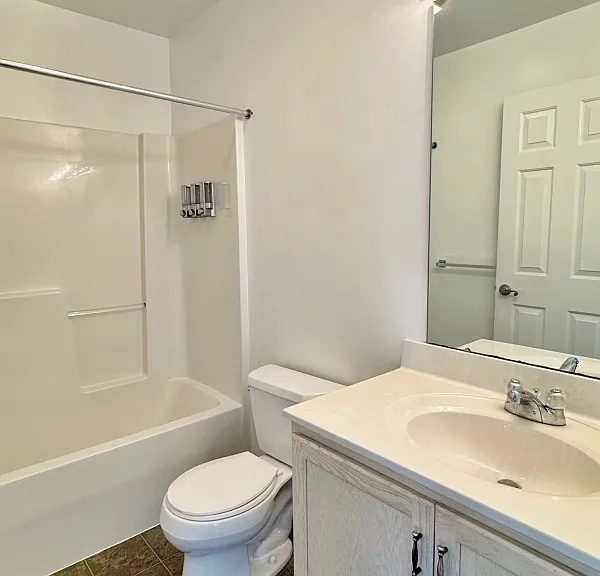 655 Fisher Dr — Photo 9