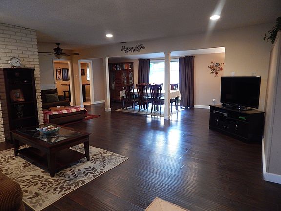 4th image of 9427 Tarryton Ave