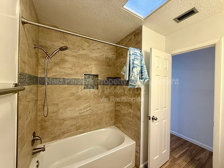 7007 Holiday Hill Ct — Photo 19