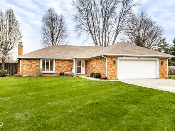 650 Green Meadow Dr, Greenwood, IN 46143