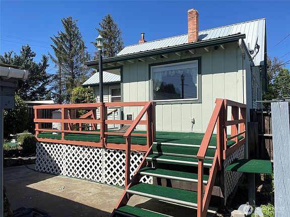 2nd image of 50 Fir Street S