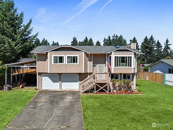 2nd image of 1925 165th Street Ct E