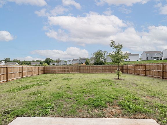 4th image of 2029 Westchester Dr