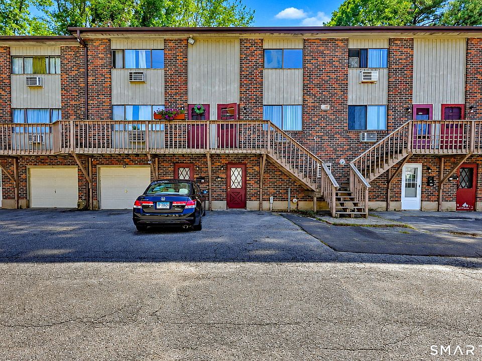 1st image of 214 Oakville Avenue #D