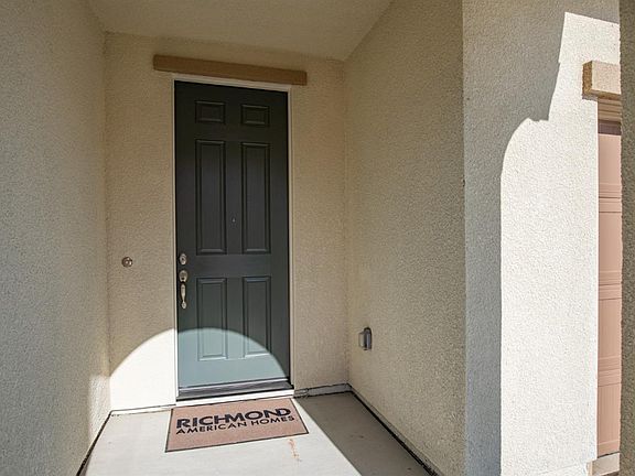 4th image of 2655 Wisteria Drive