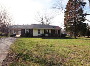 1214 Vestal Ct, Rural Hall, NC 27045