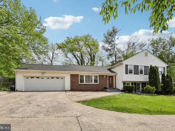 1533 Malvern Hill Pl, Herndon, VA 20170