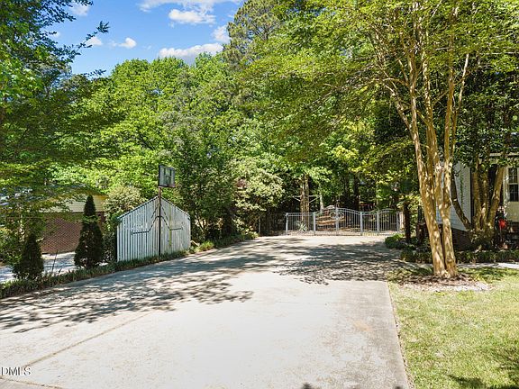 5th image of 9212 Holly Springs Rd