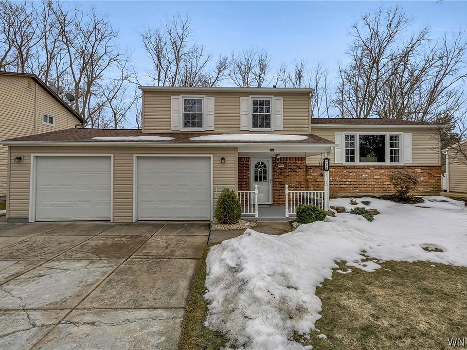1st image of 64 Montbleu Dr
