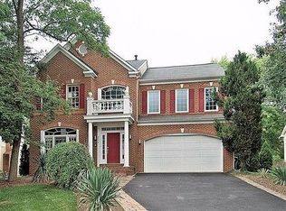 2054 Madrillon Rd, Vienna, VA 22182