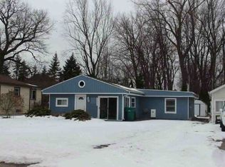 286 Lagoon Beach Dr, Bay City, MI
