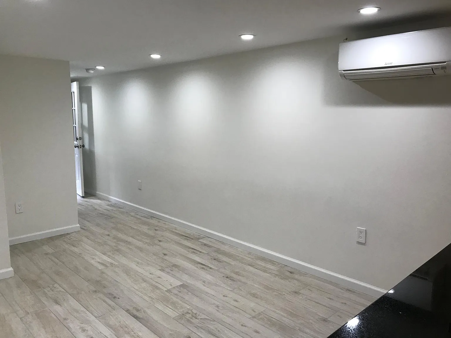 2 bed, 600 sqft, $2,600 — Photo 2