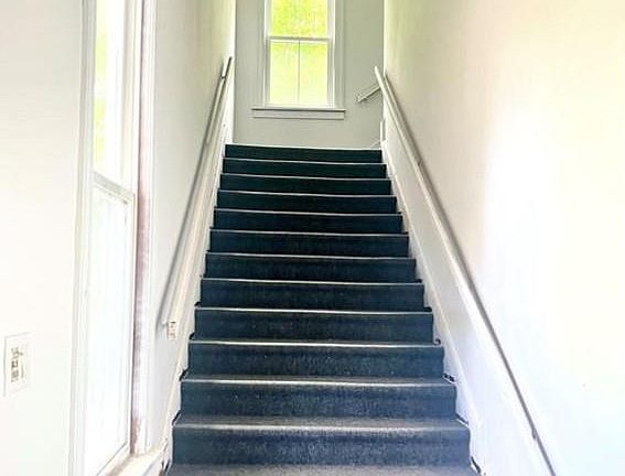 3rd image of 12 Washington St Floor 2