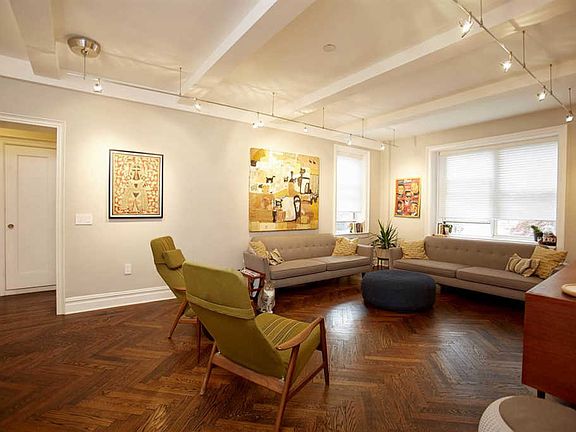 3rd image of 50 Glenwood Ave APT 210