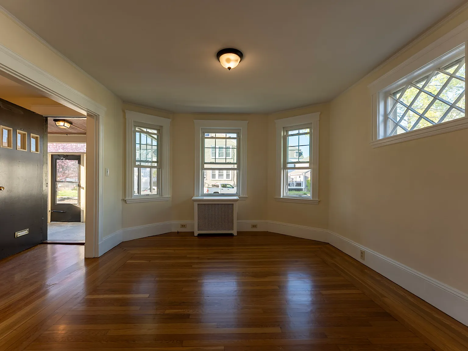 2 bed, 1100 sqft, $2,950 — Photo 3