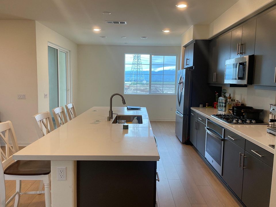 2nd image of 8223 Spirit St
