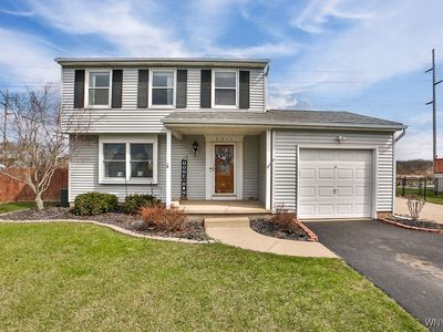 6611 Royal Pkwy N, Lockport, NY, 14094