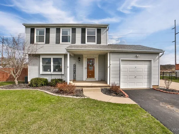 6611 Royal Pkwy N, Lockport, NY 14094