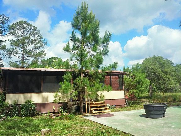 3rd image of 2644 Vista Park Dr