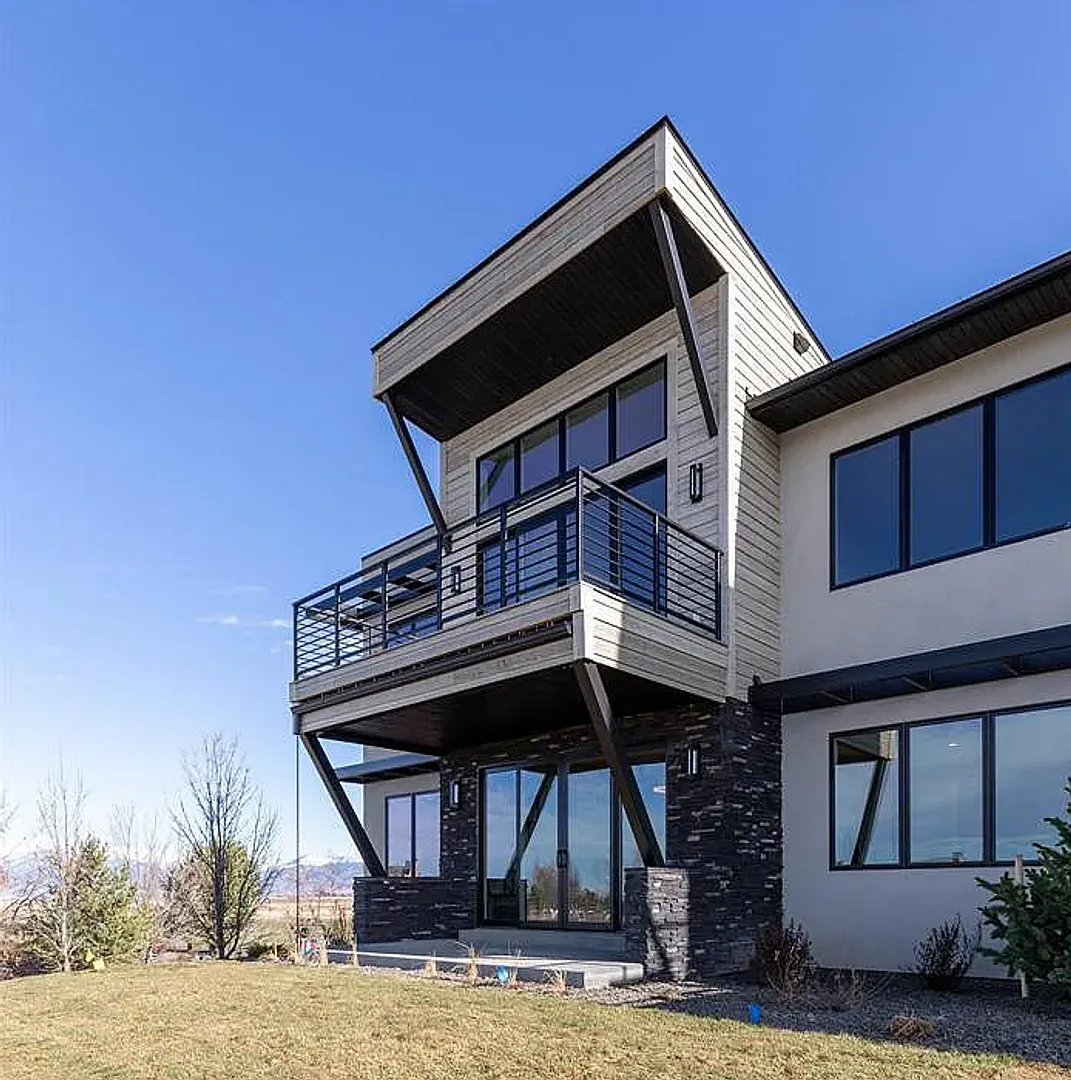 Gorgeous Villa for Rent in Black Bull! — Photo 1
