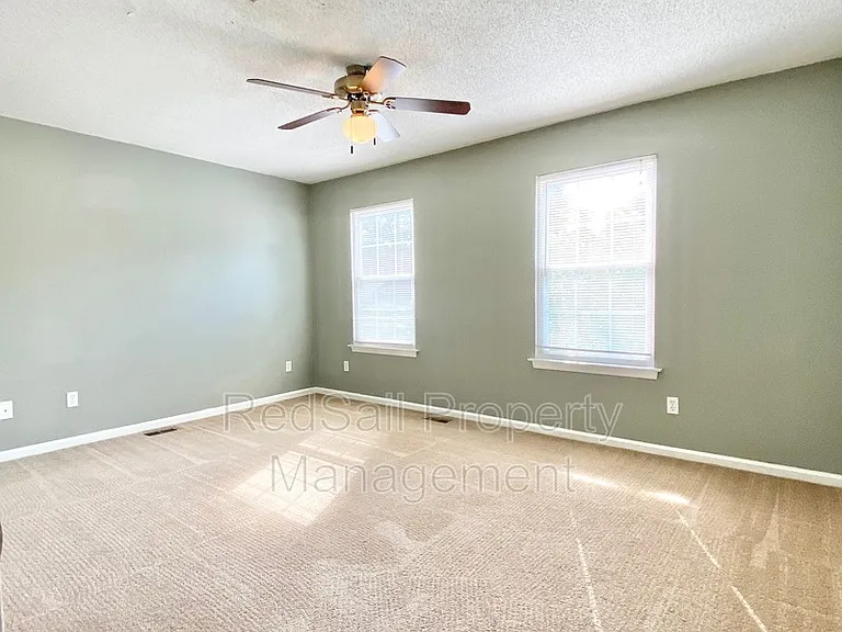 213 N Hunt Club Run — Photo 17