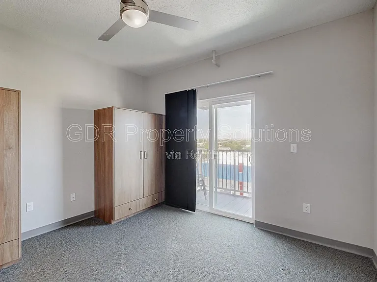 950 4th St NW #209 — Photo 17