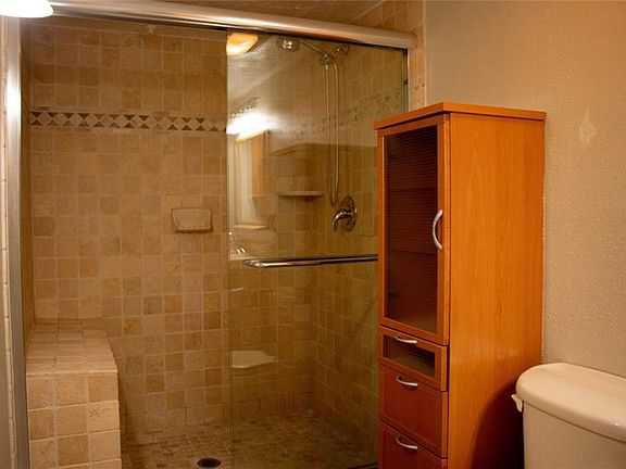 5th image of 10855 Meadowglen Ln APT 945