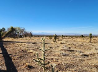 Crystalaire Dr, Llano, CA 93544